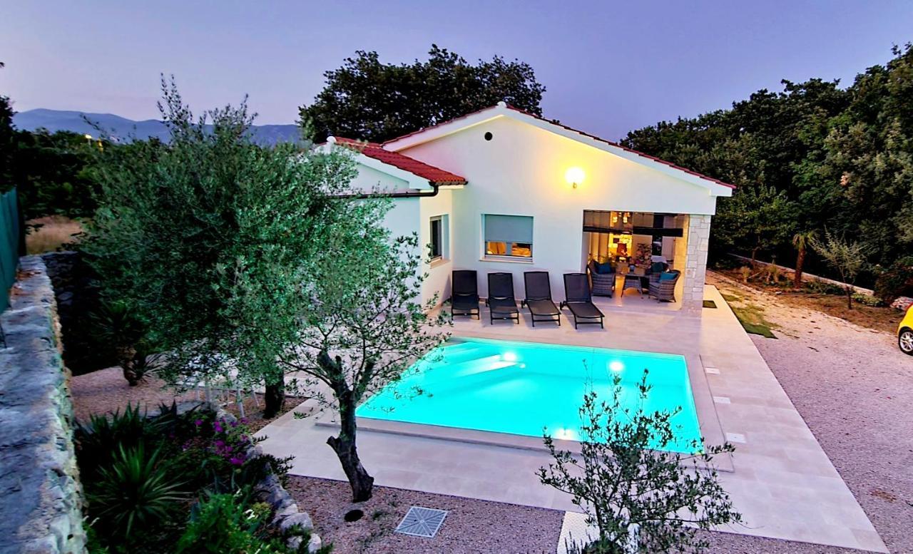 Villa Nevera Omišalj Exterior foto